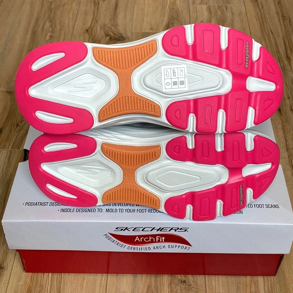 ‼️Last 1‼️Skechers Women's Max Cushioning Arch Fit Walking Sneakers - Picture 12 of 15